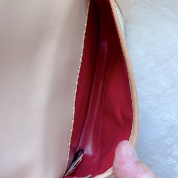 Dooney & Bourke wristlet with click/snap closure, tan & blue w/ gold hardware - Picture 10 of 11